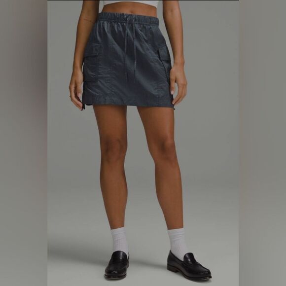 NWT Lululemon Nylon Cargo Mini SkirtOil Grey Size XS - Picture 2 of 7